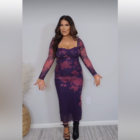 Sexy Backless Satin Maxi Long Sleeve Dress - Picture 2 of 7